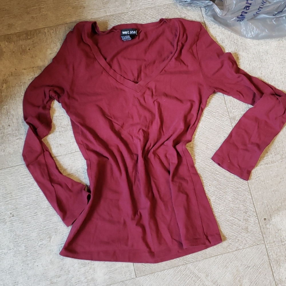 Wet seal long sleeve V Neck